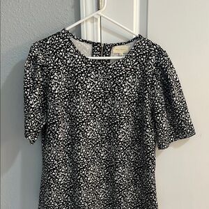 Black and White Graphic Fitted Blouse